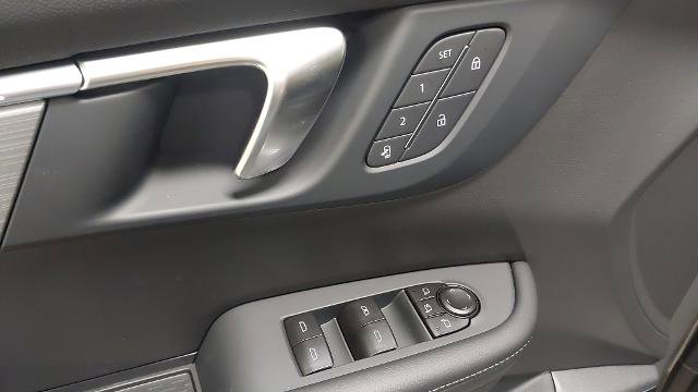 New 2026 Buick Enclave Preferred w/ Power Package image 25