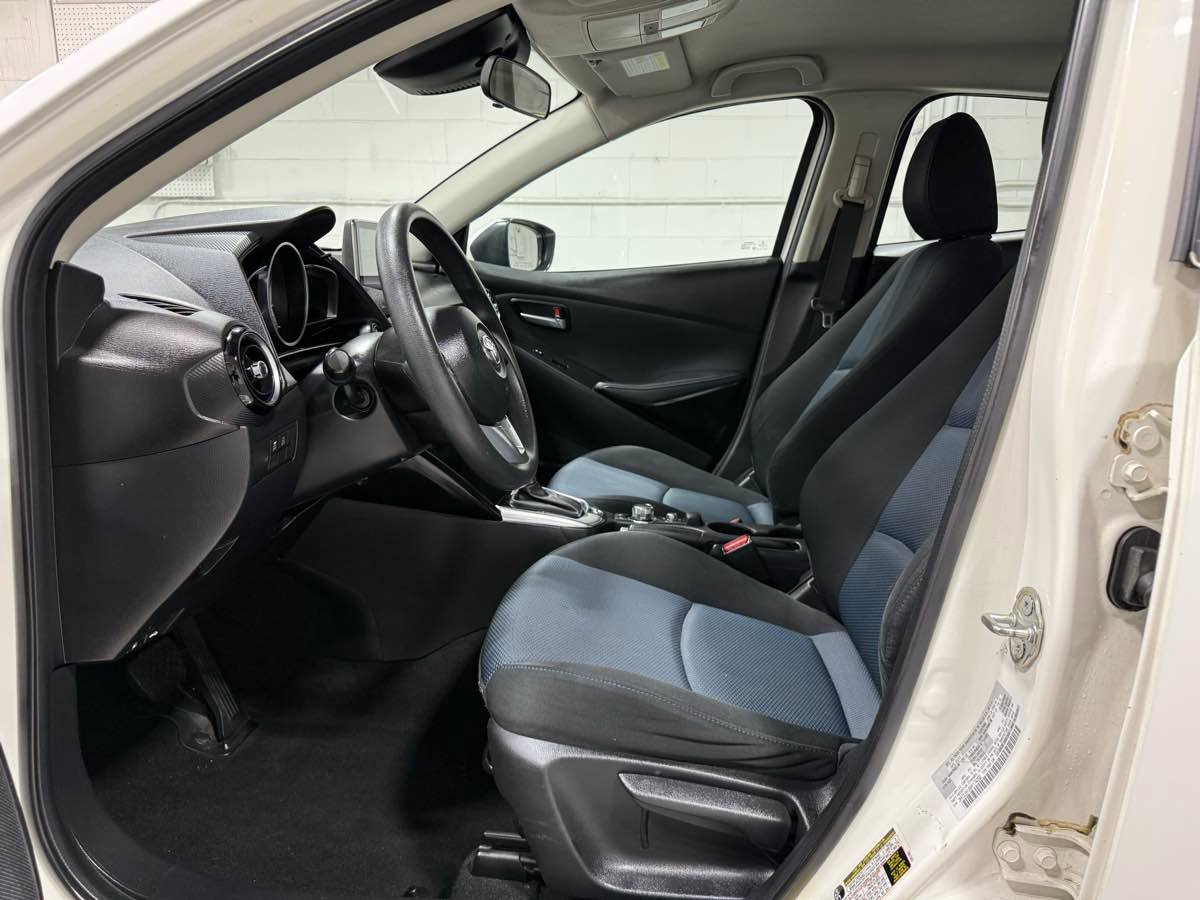 Used 2017 Toyota Yaris iA image 9
