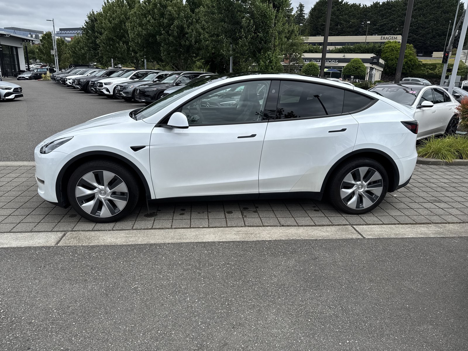 Used 2023 Tesla Model Y Long Range AWD/4WD image 8