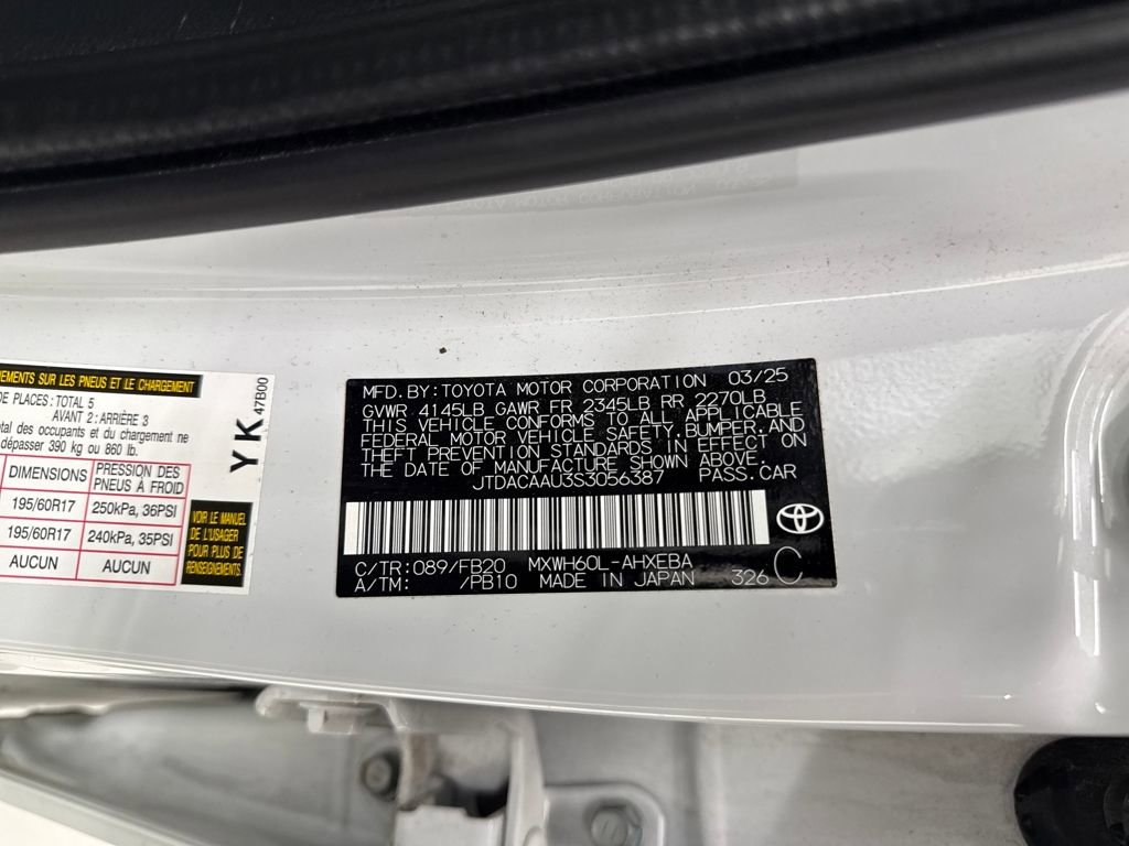 Used 2025 Toyota Prius LE image 27