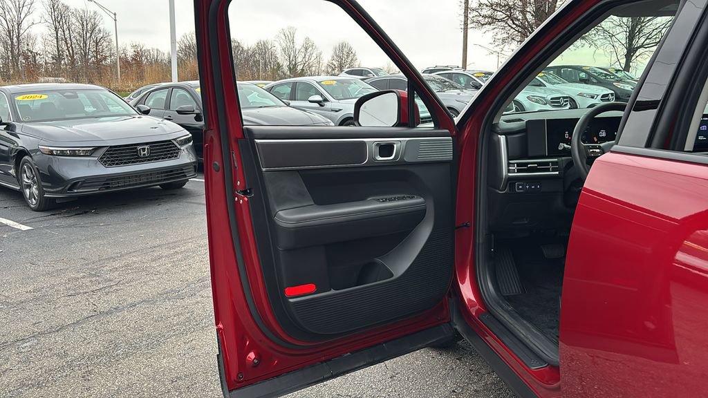 Used 2025 Hyundai Santa Fe SEL image 11