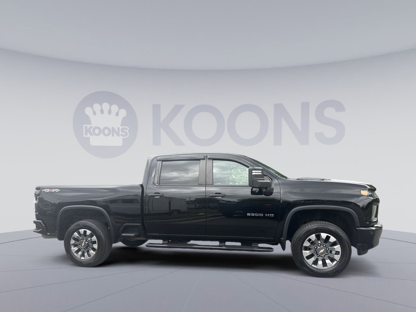 Used 2023 Chevrolet Silverado 2500 Custom w/ Custom Value Package AWD/4WD image 8
