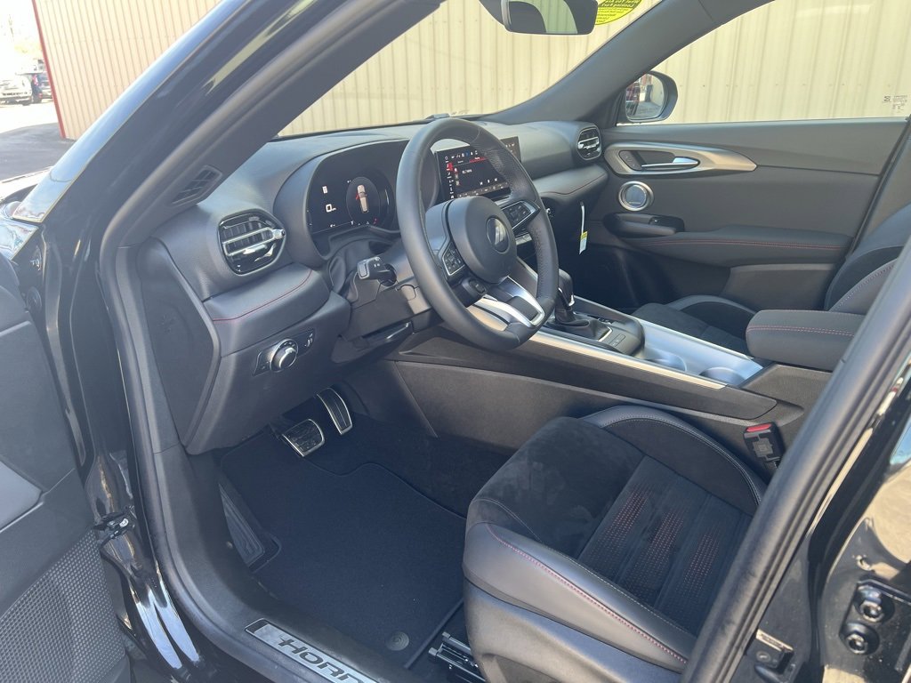 New 2024 Dodge Hornet GT w/ Track Pack image 9