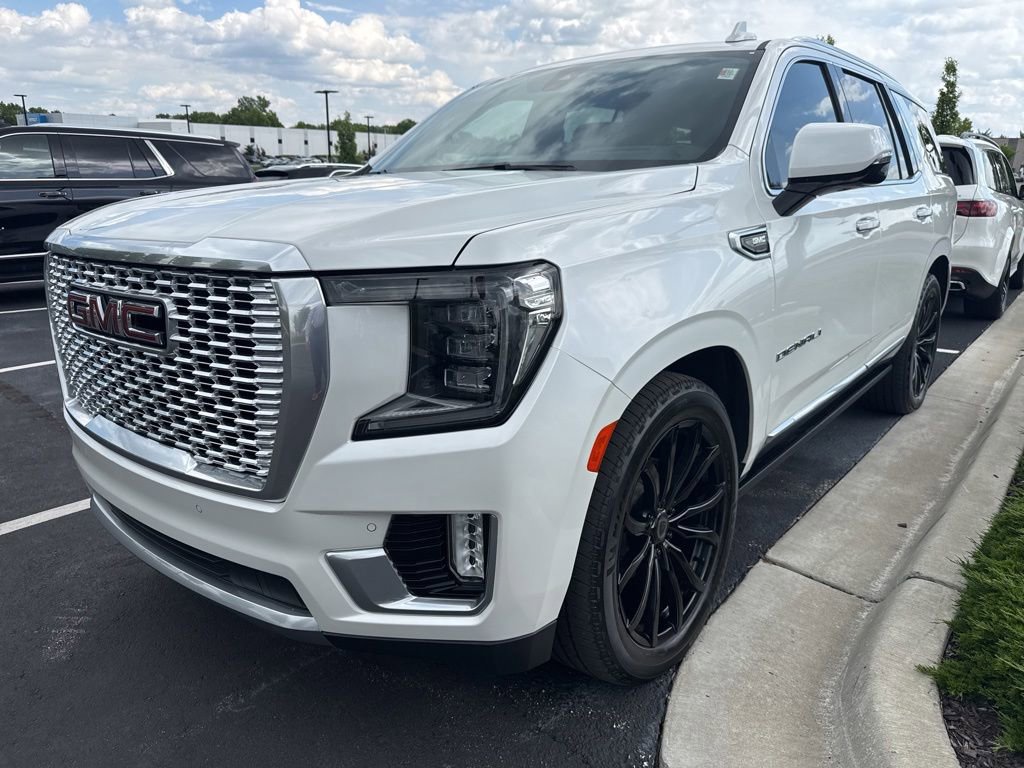 Used 2021 GMC Yukon Denali w/ Denali Ultimate Package AWD/4WD image 1
