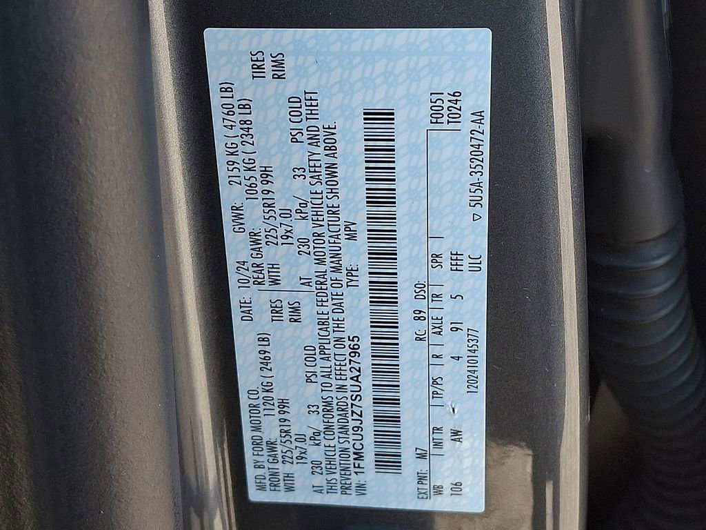 Used 2025 Ford Escape Platinum w/ Premium Technology Package image 27