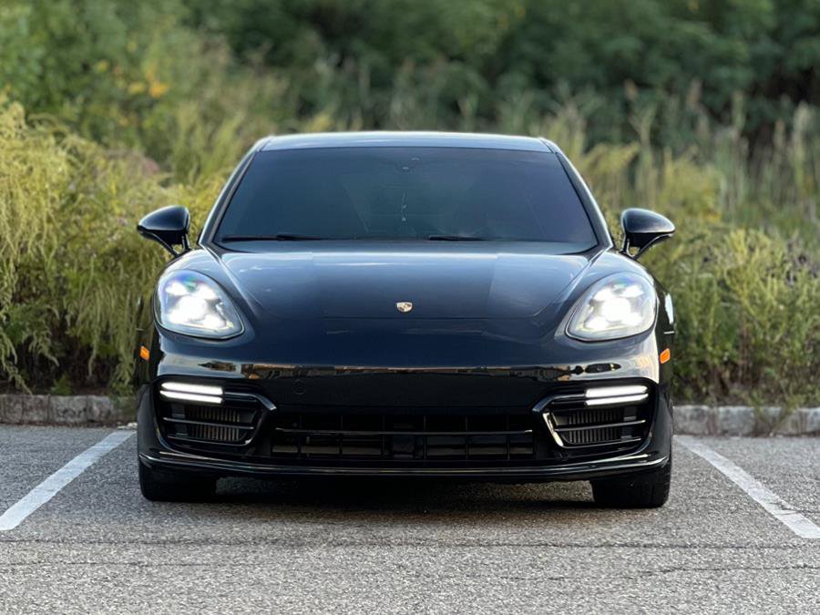 Used 2020 Porsche Panamera GTS image 3