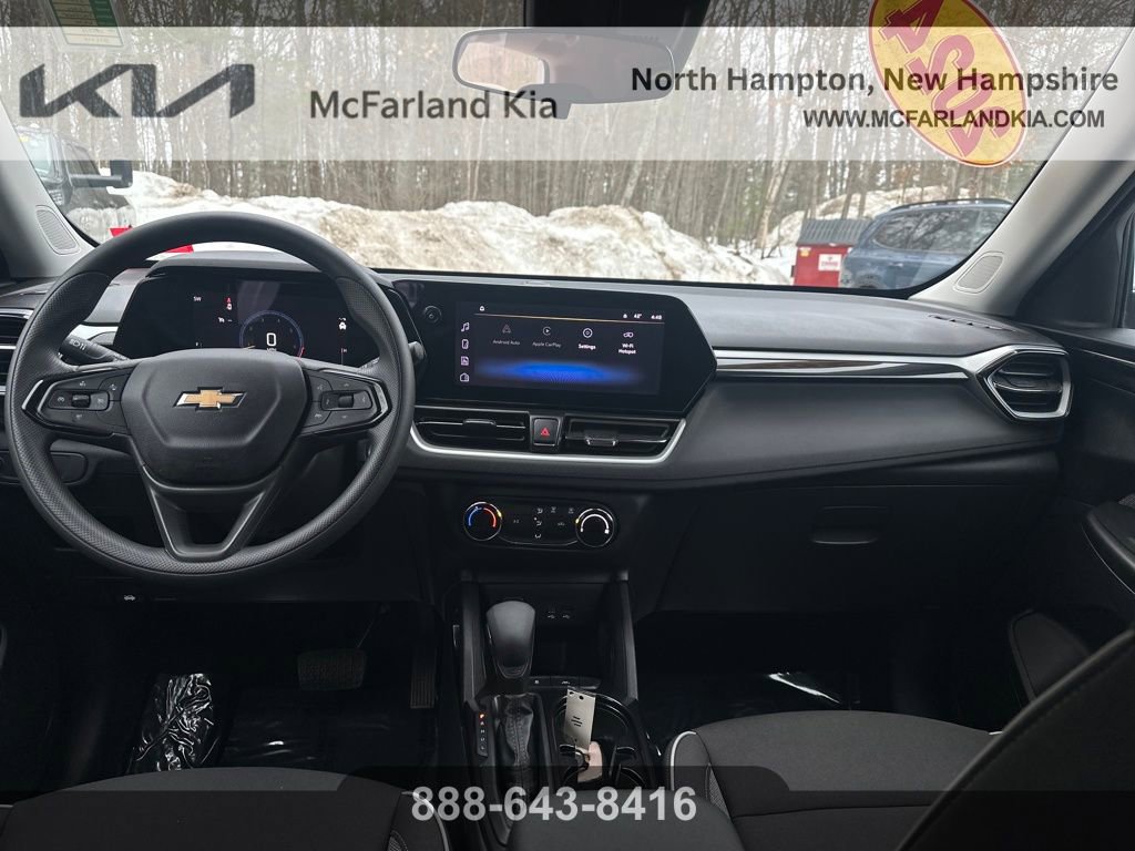 Used 2024 Chevrolet TrailBlazer LS w/ LS Convenience Package FWD image 13