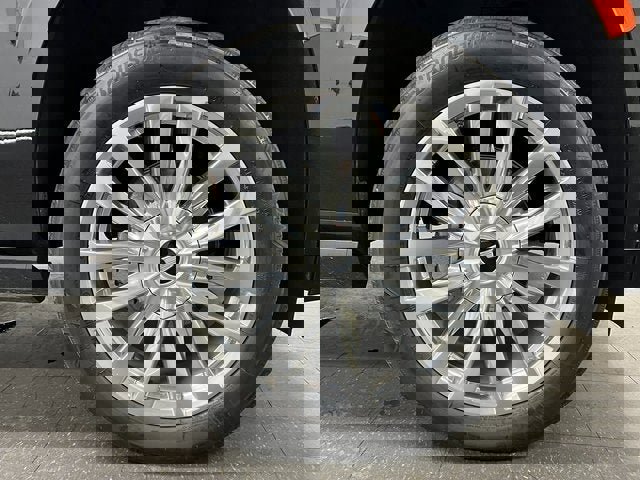 Certified 2024 Cadillac Escalade Premium Luxury w/ Performance Package image 30