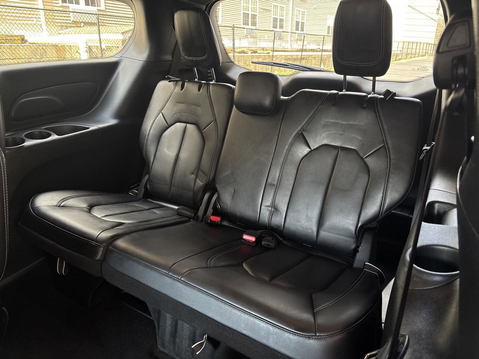 Used 2023 Chrysler Pacifica Touring-L w/ S Appearance Package image 23