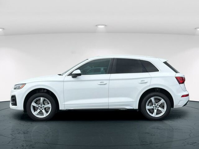 Used 2023 Audi Q5 2.0T Premium w/ Convenience Package AWD/4WD image 4