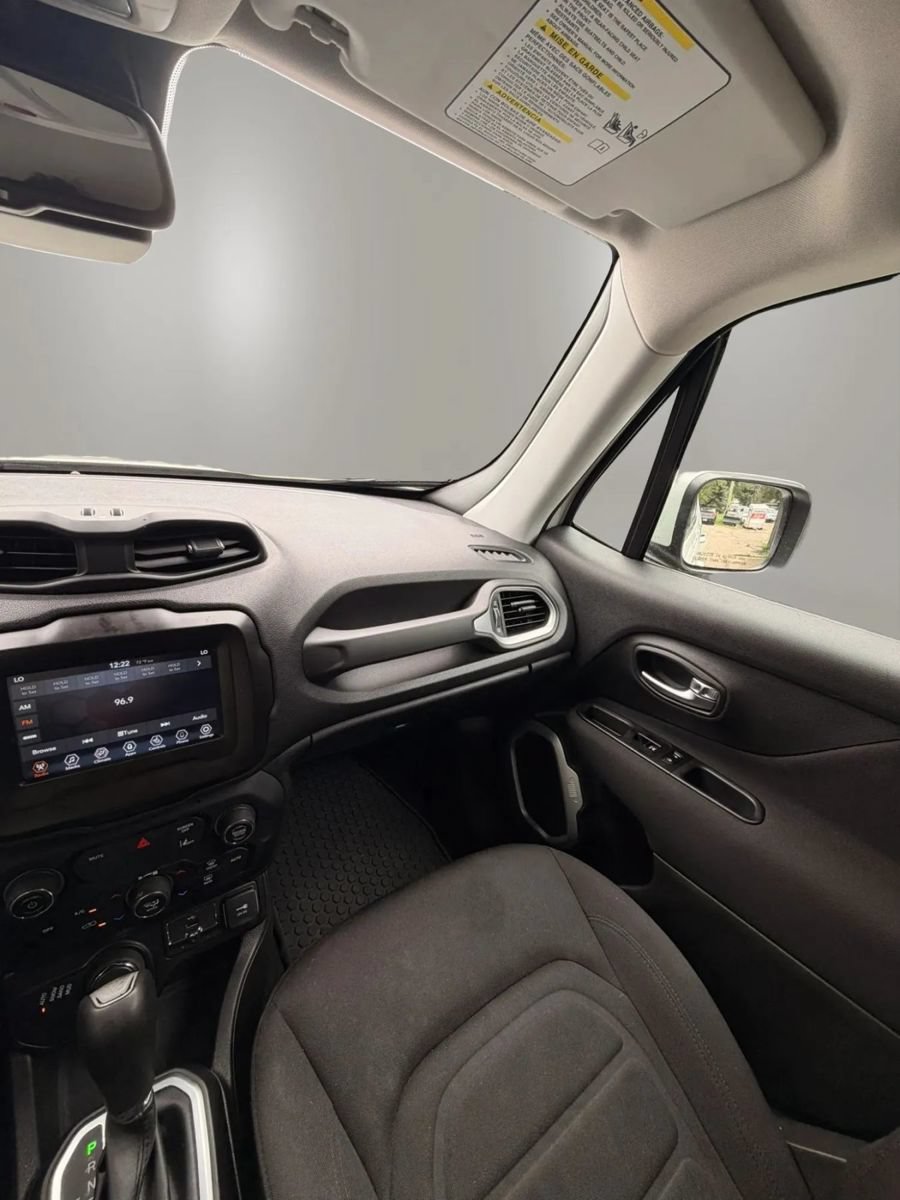 Used 2021 Jeep Renegade Latitude w/ Convenience Group AWD/4WD image 14