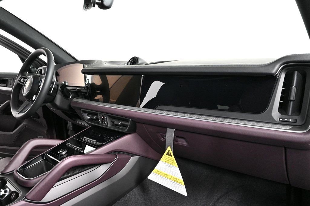 Certified 2026 Porsche Cayenne AWD/4WD image 25