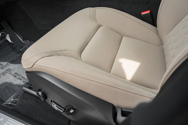 New 2026 Volvo XC90 B6 Plus w/ Protection Package Premier AWD/4WD image 37