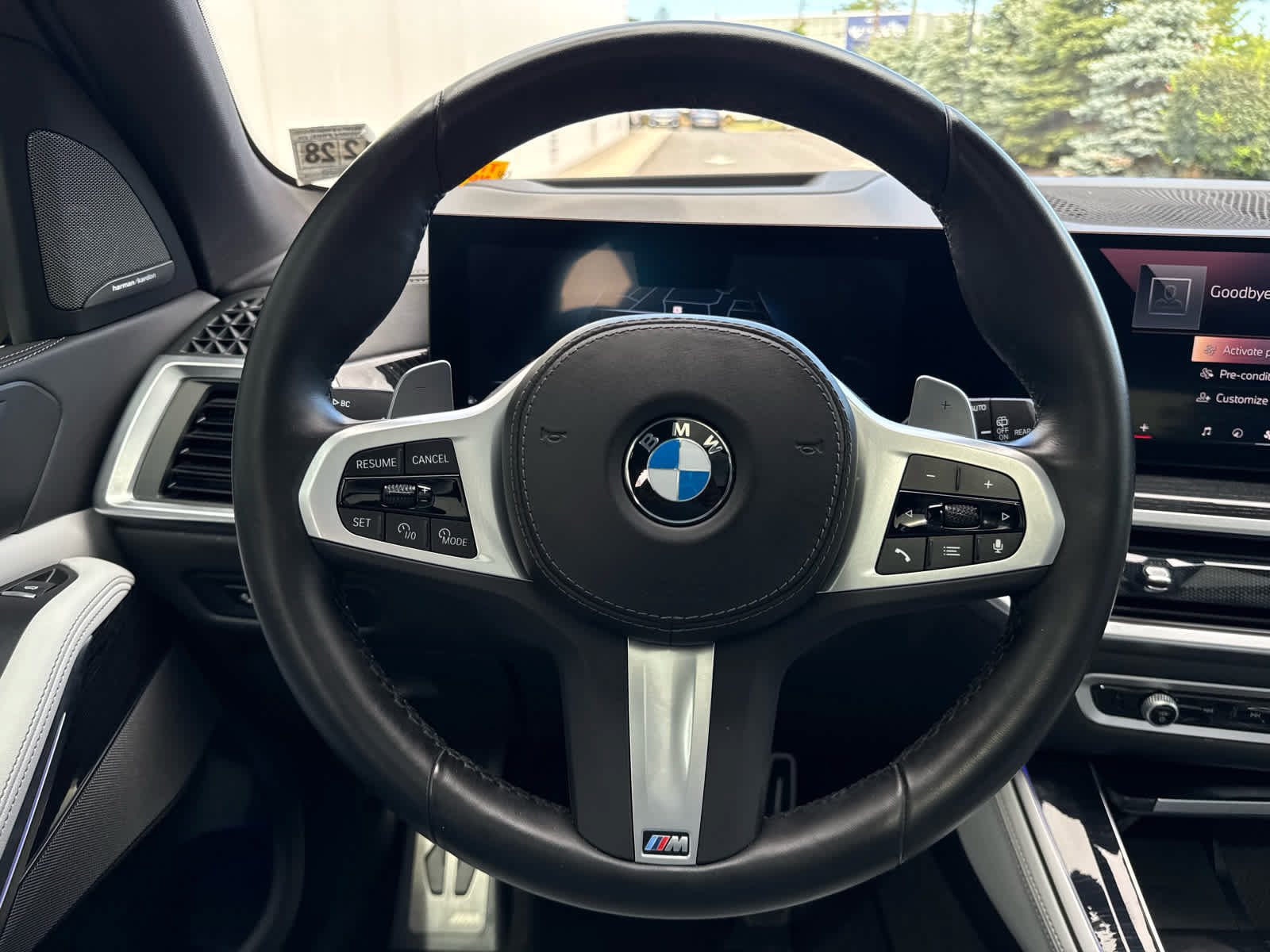 Used 2024 BMW X5 xDrive40i w/ M Sport Package AWD/4WD image 21