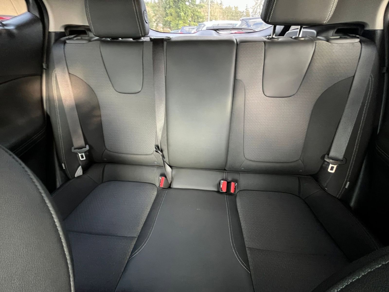 Used 2025 Buick Encore GX Preferred image 39