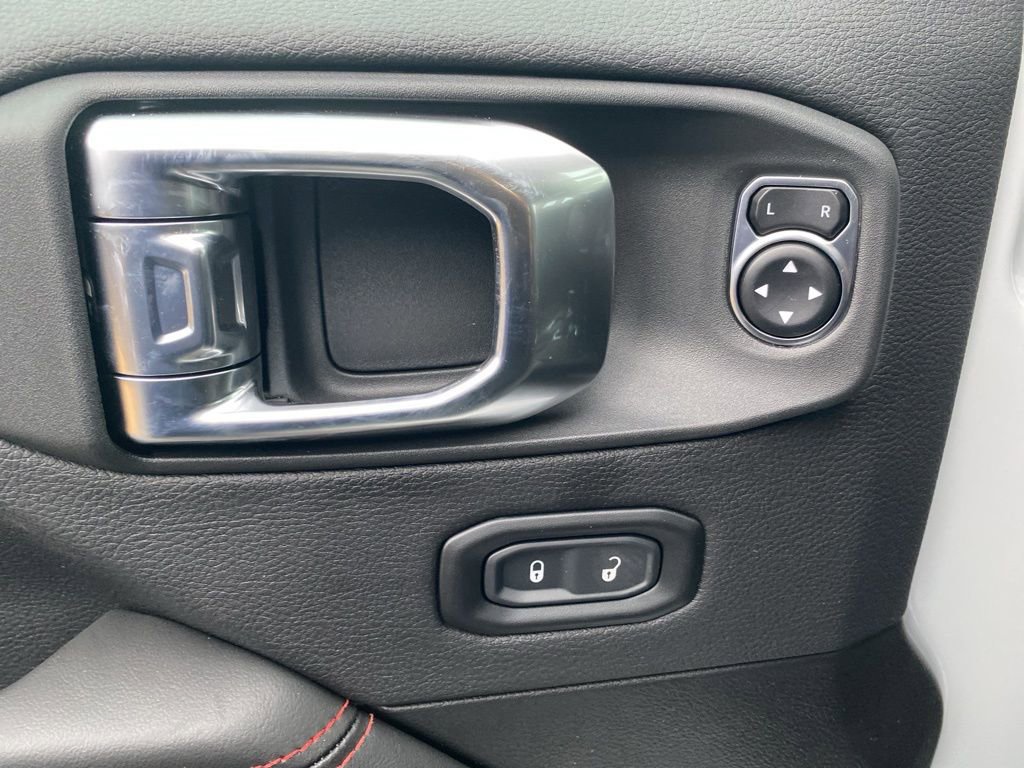 New 2026 Jeep Wrangler Unlimited Rubicon w/ Technology Group image 25