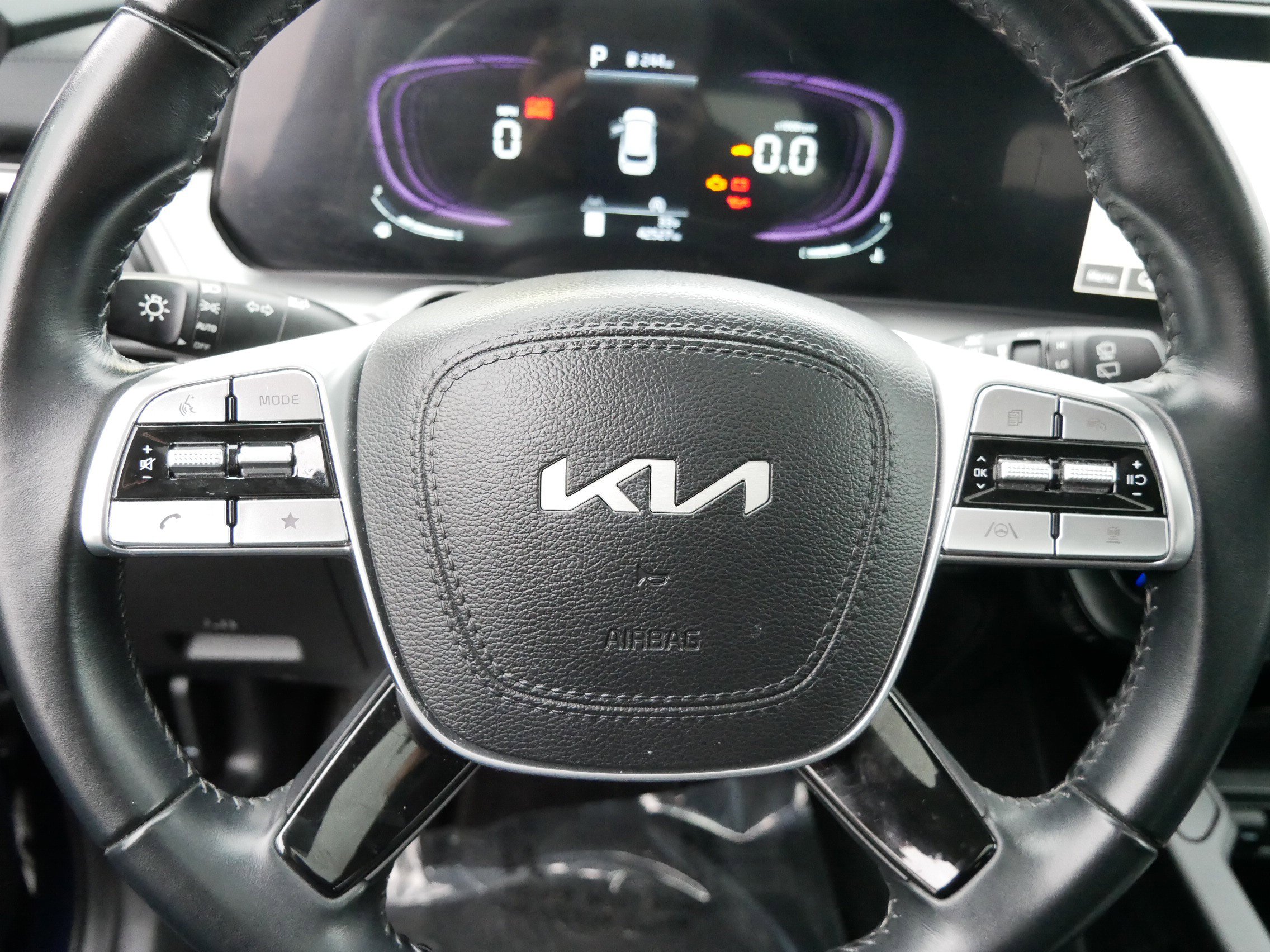 Used 2025 Kia Telluride S image 17