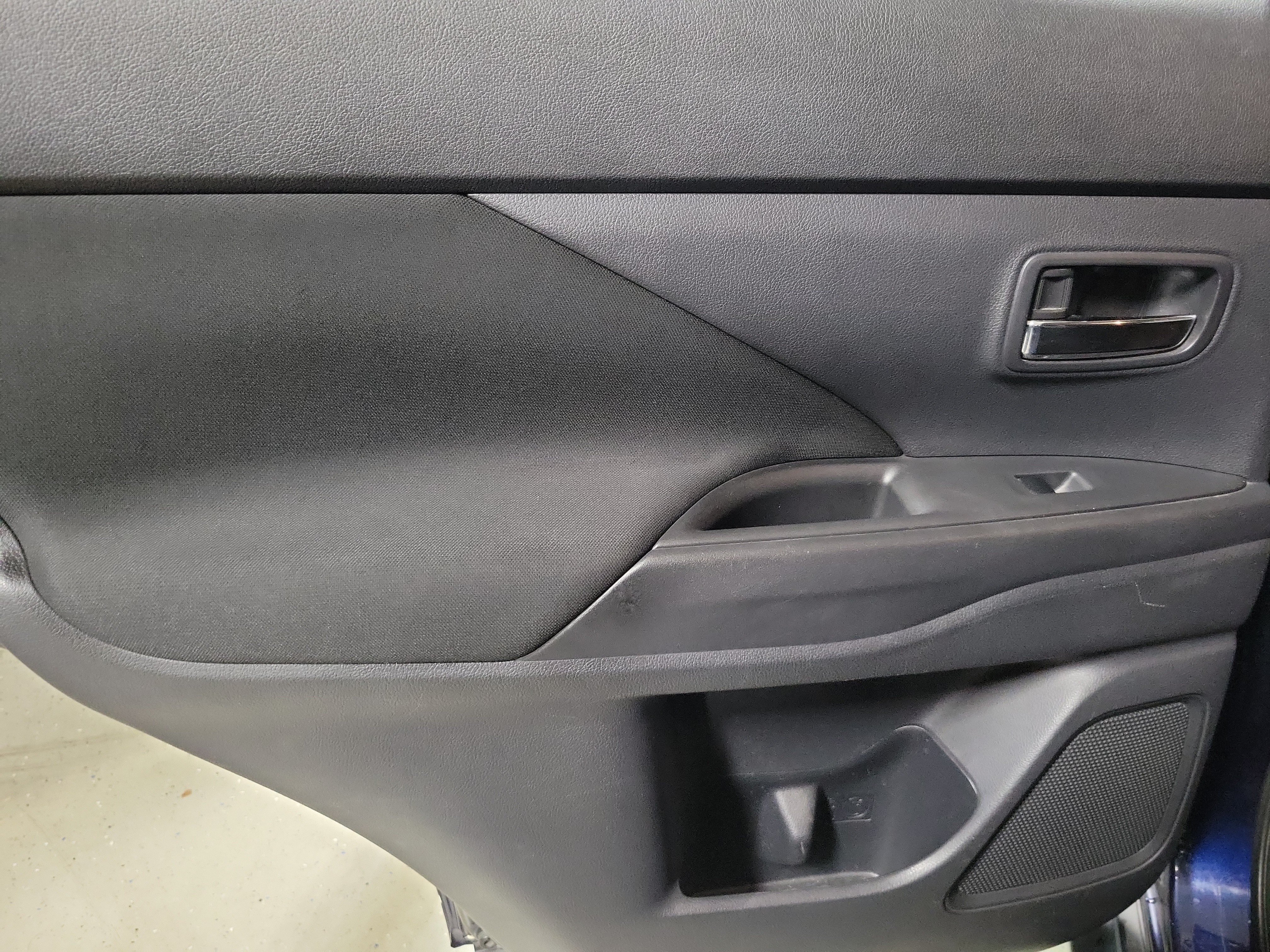 Used 2015 Mitsubishi Outlander ES FWD image 20