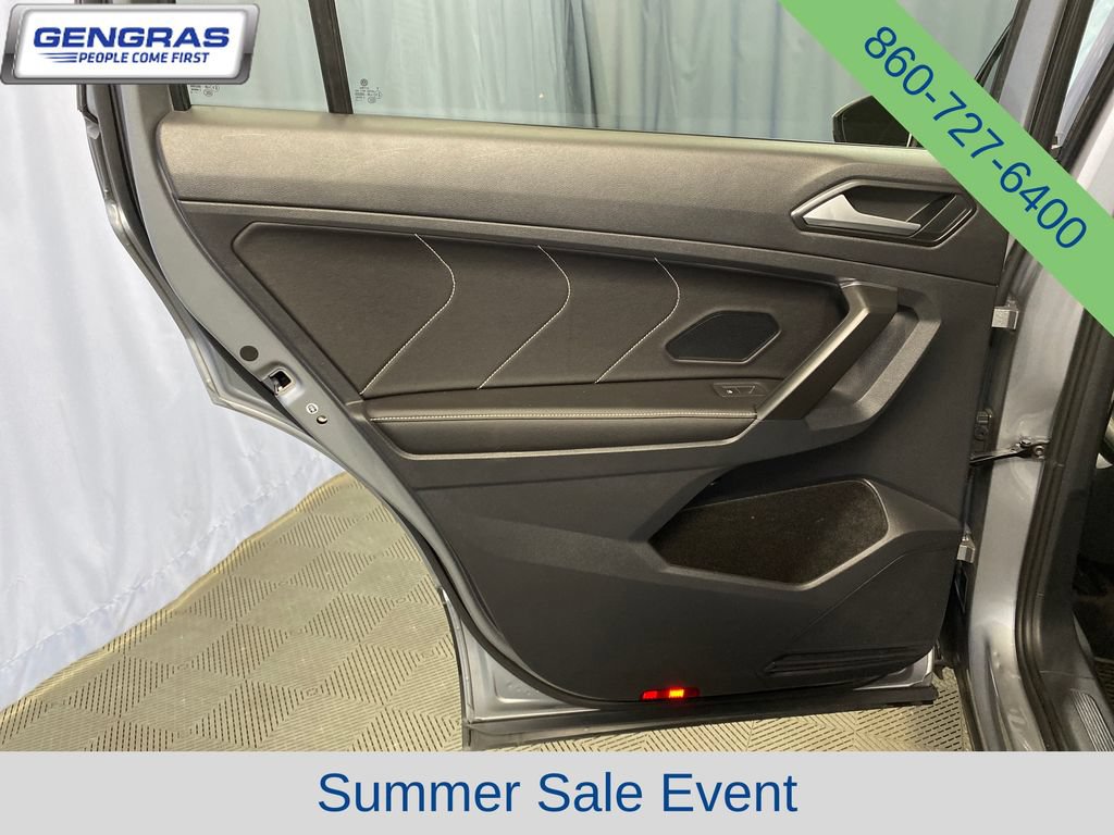 Used 2023 Volkswagen Tiguan SE AWD/4WD image 23