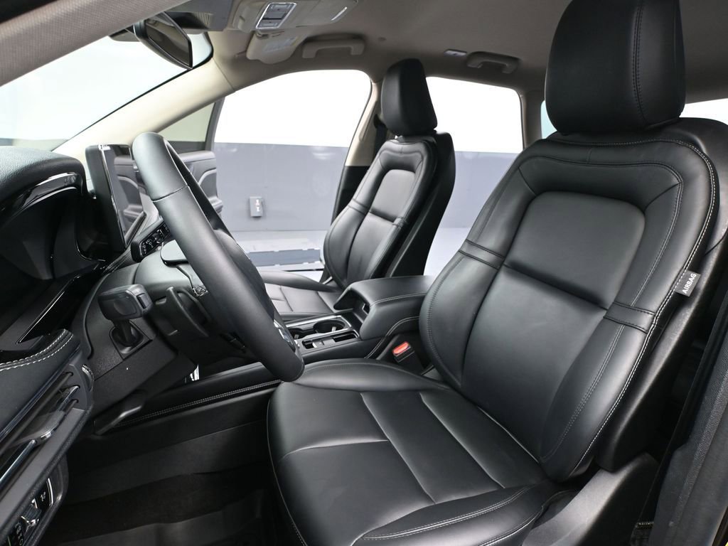 Used 2024 Lincoln Corsair Premiere image 23