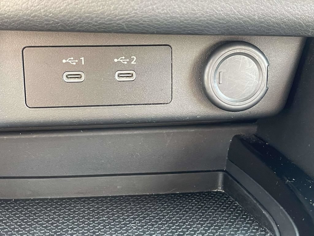 Used 2025 Nissan Rogue SV FWD image 30