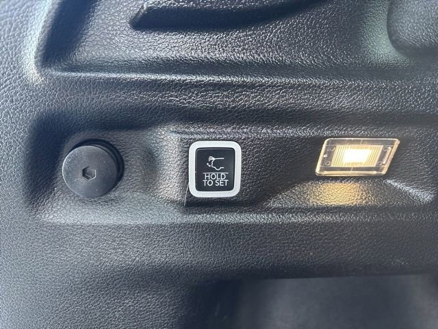 Used 2024 Jeep Grand Cherokee L Limited w/ Luxury Tech Group II image 25