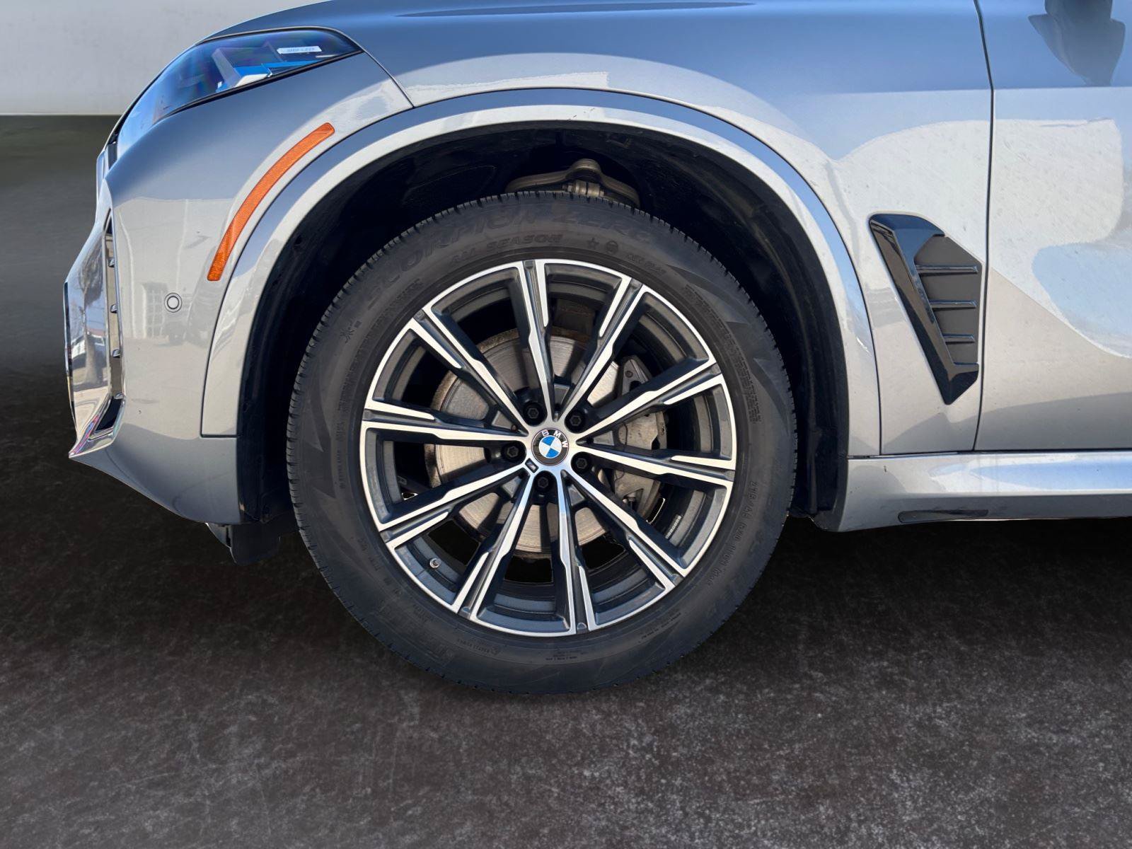 Used 2025 BMW X5 xDrive40i AWD/4WD image 29