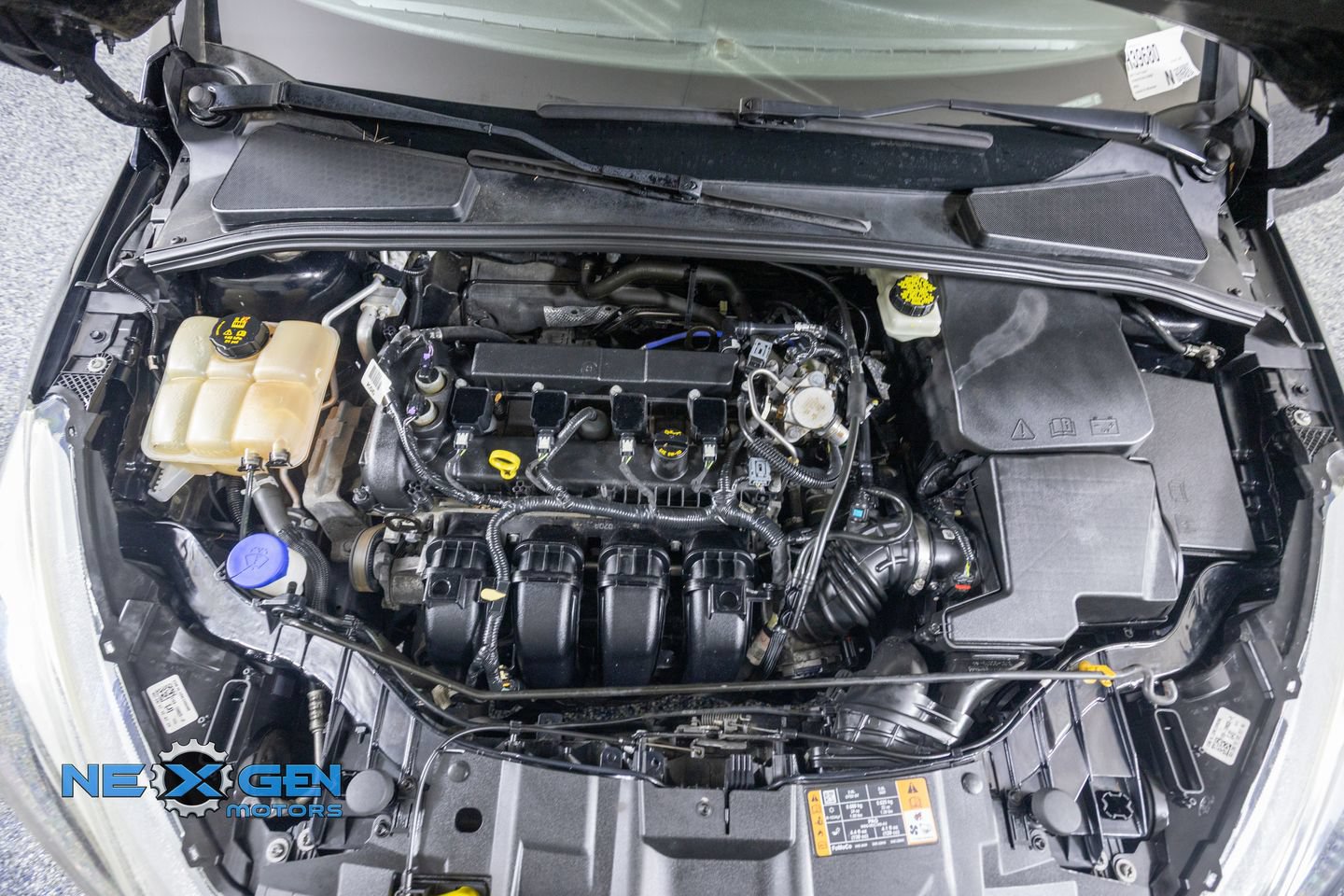 Used 2017 Ford Focus SE w/ SE Sport Package FWD image 46
