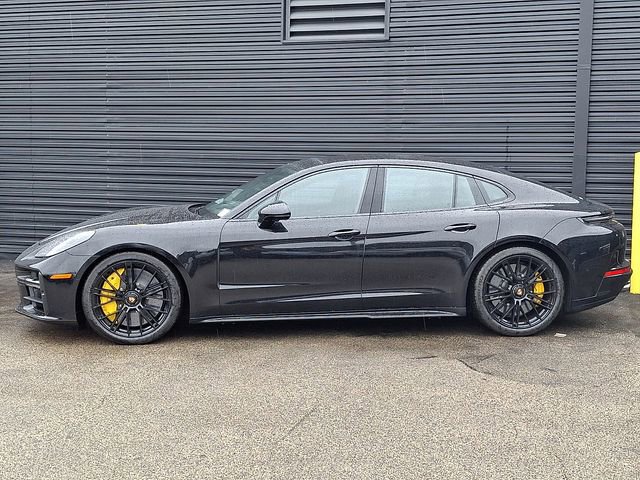 New 2026 Porsche Panamera GTS image 2