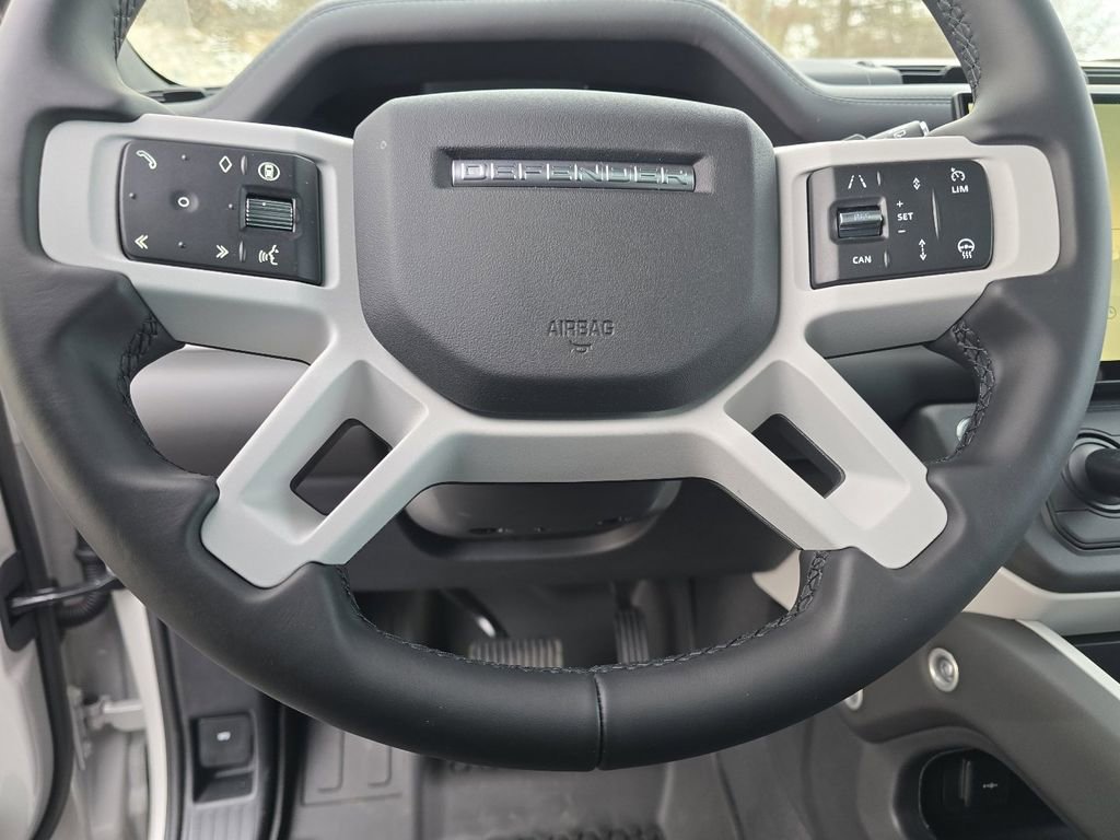 New 2026 Land Rover Defender 110 X-Dynamic SE AWD/4WD image 40