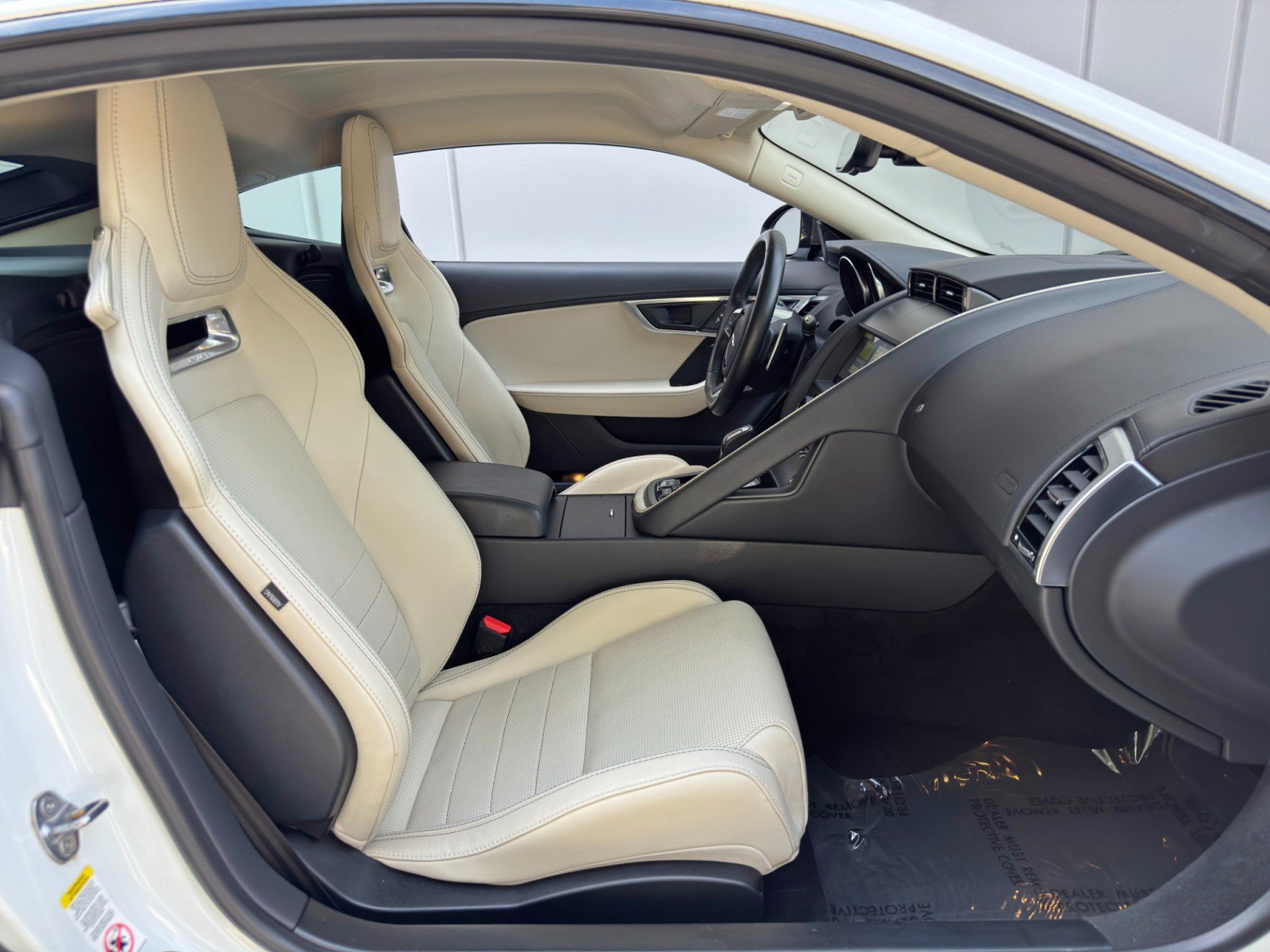 Used 2019 Jaguar F-TYPE R-Dynamic RWD image 16