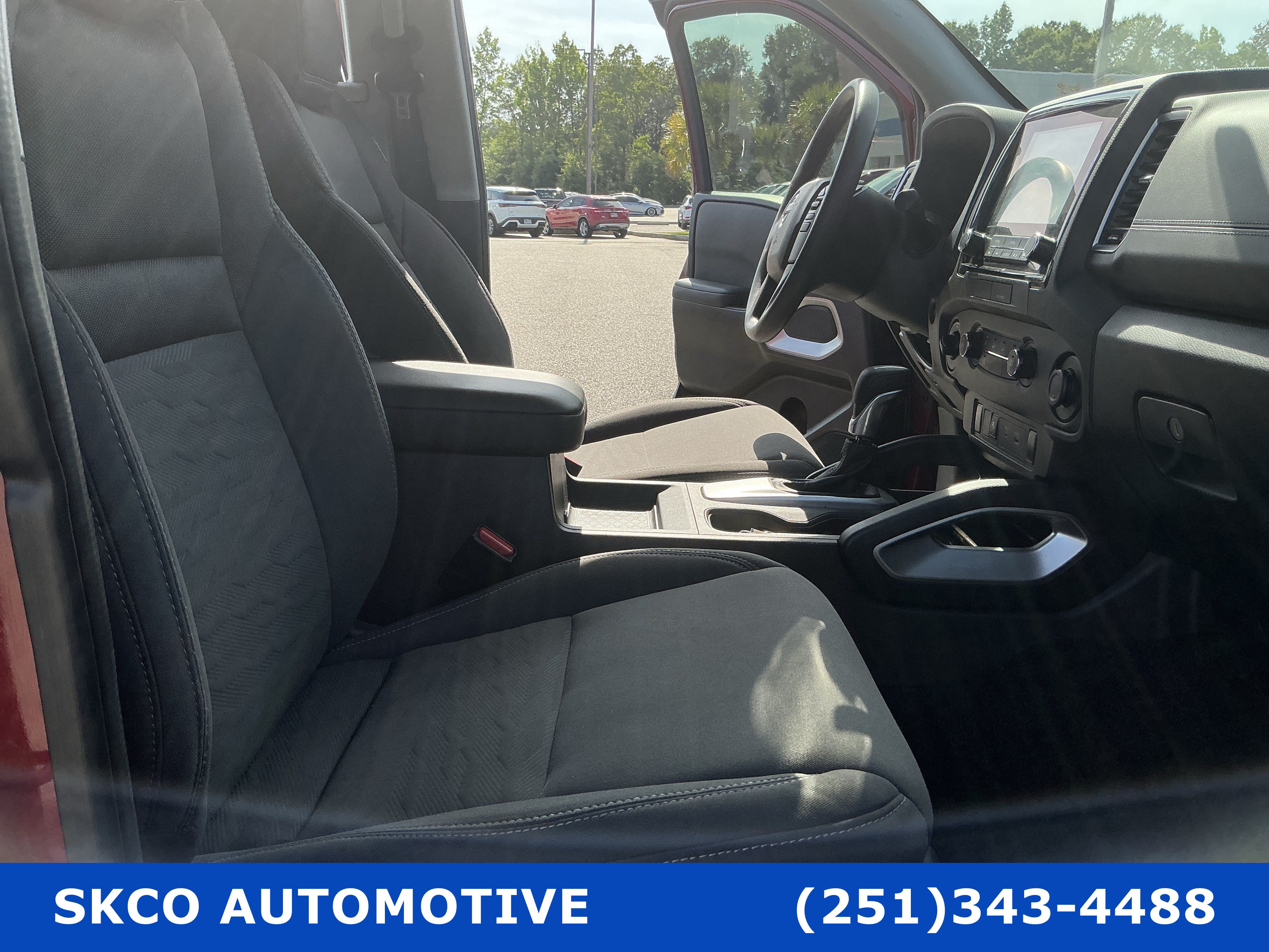 Used 2022 Nissan Frontier SV w/ Technology Package AWD/4WD image 13