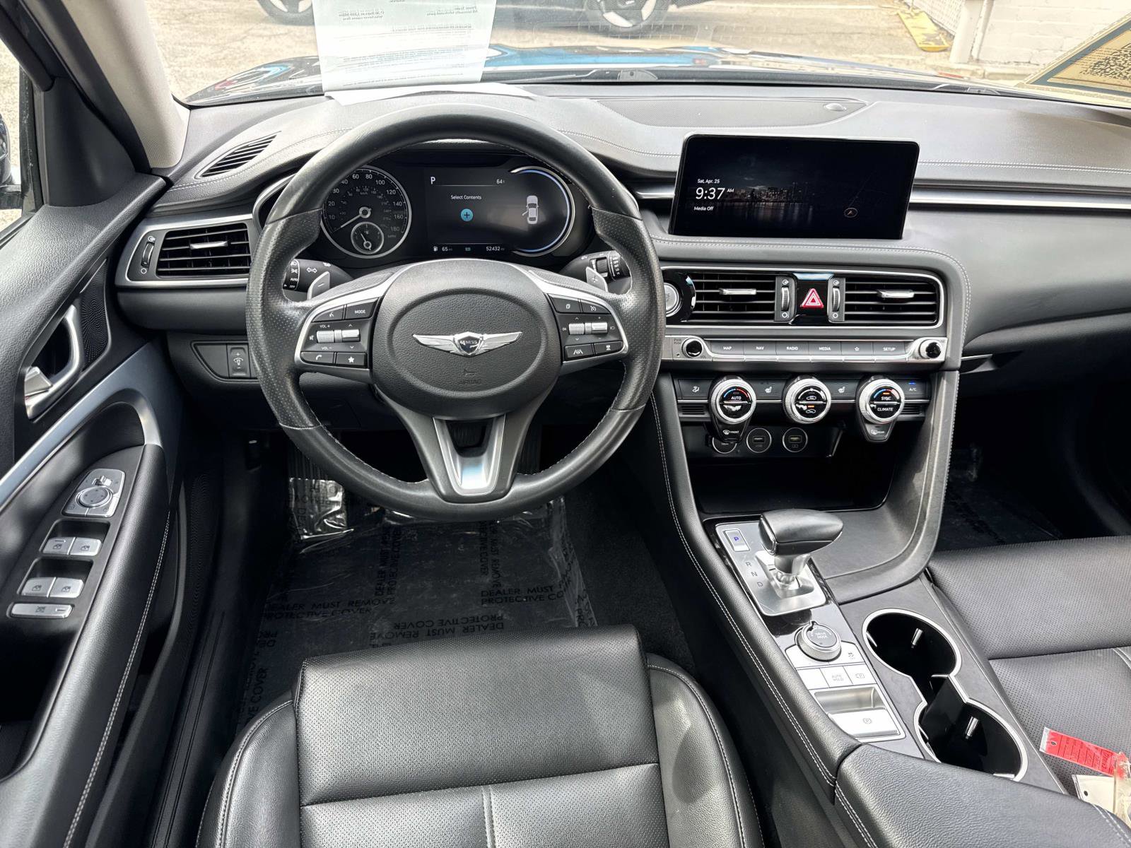 Used 2023 Genesis G70 2.0T RWD image 8