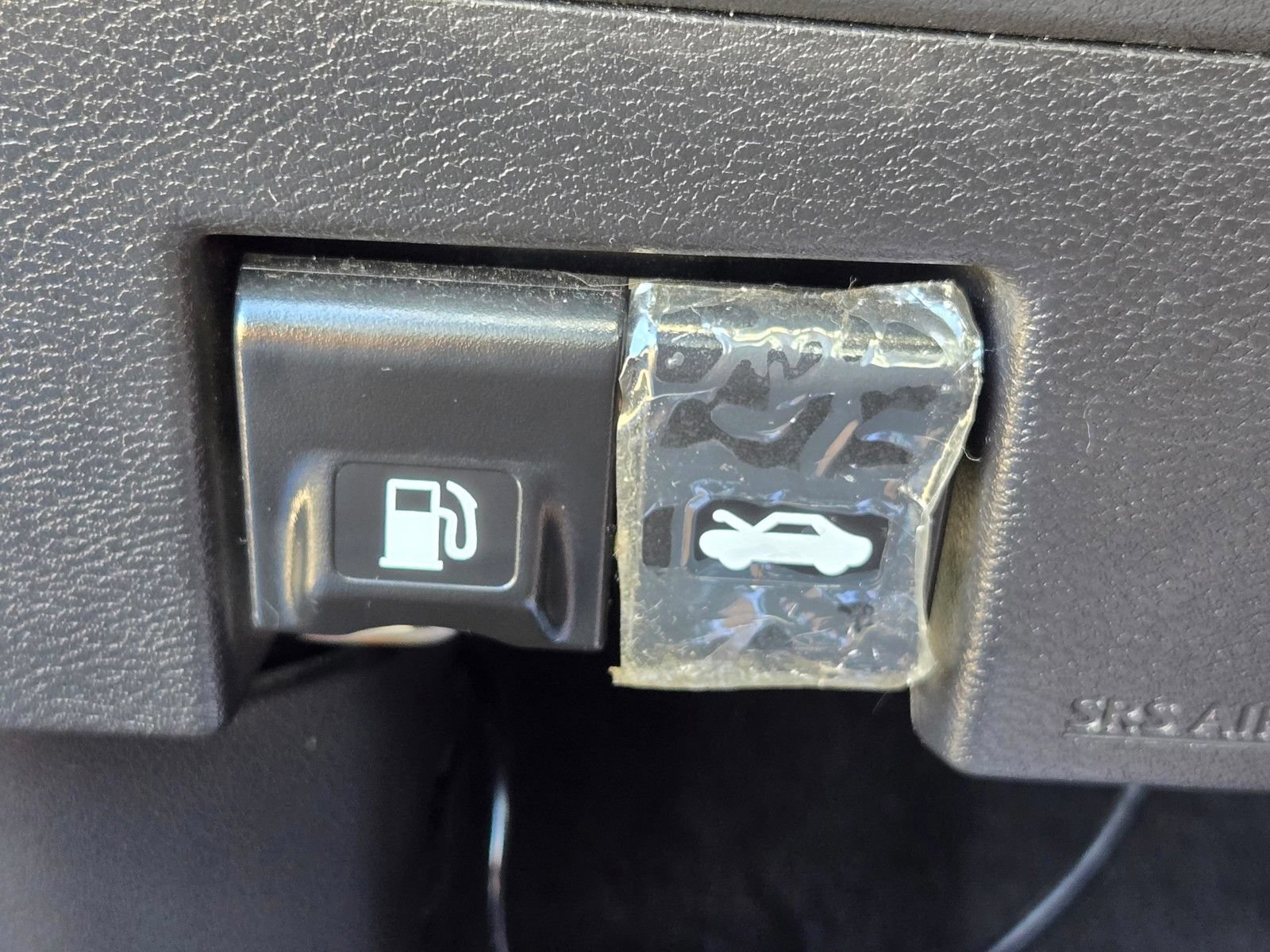 Used 2025 Nissan Kicks Play S FWD image 30