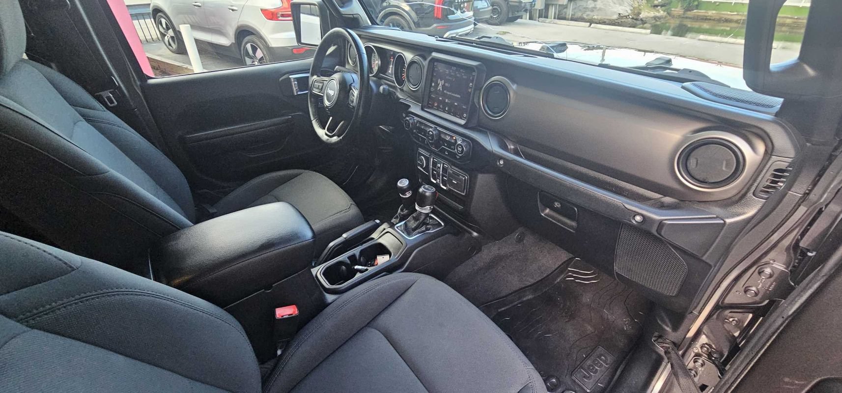 Used 2021 Jeep Gladiator Sport AWD/4WD image 26