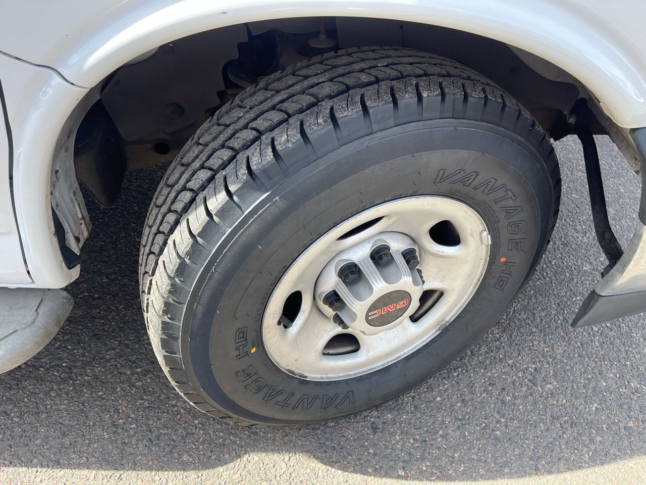 Used 2020 GMC Savana 2500 w/ Driver Convenience Package image 32
