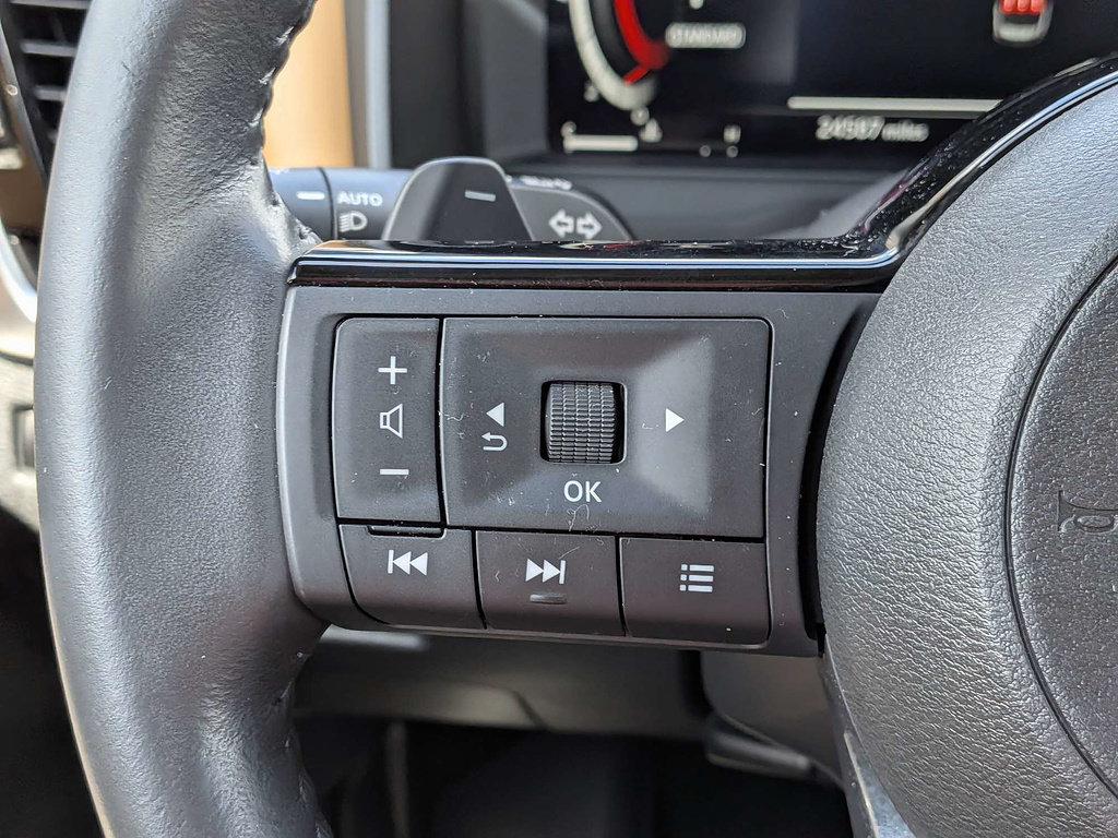 Used 2023 Nissan Rogue Platinum w/ Platinum Premium Package FWD image 25