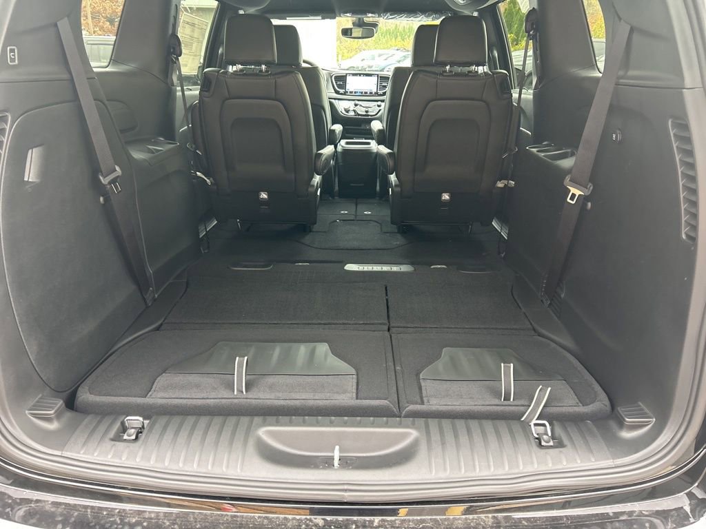 New 2026 Chrysler Pacifica Select image 37