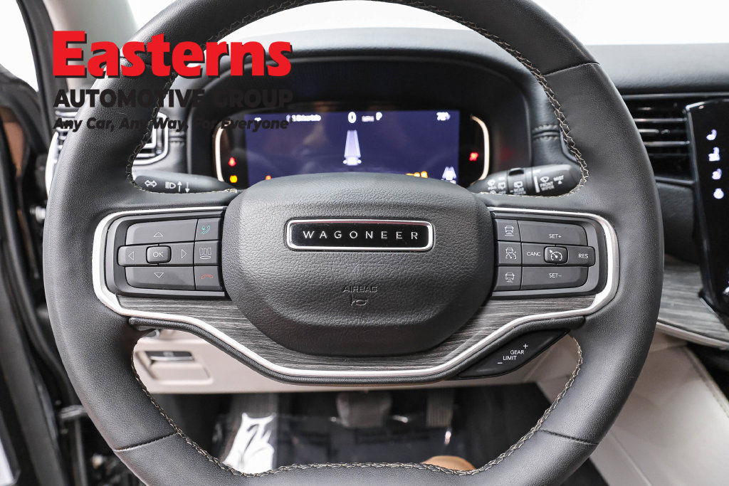 Used 2024 Jeep Wagoneer L Series II w/ Flexible Seating Group RWD image 12