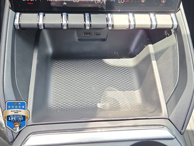 New 2027 GMC Terrain Elevation w/ Elevation Premium Package FWD image 30