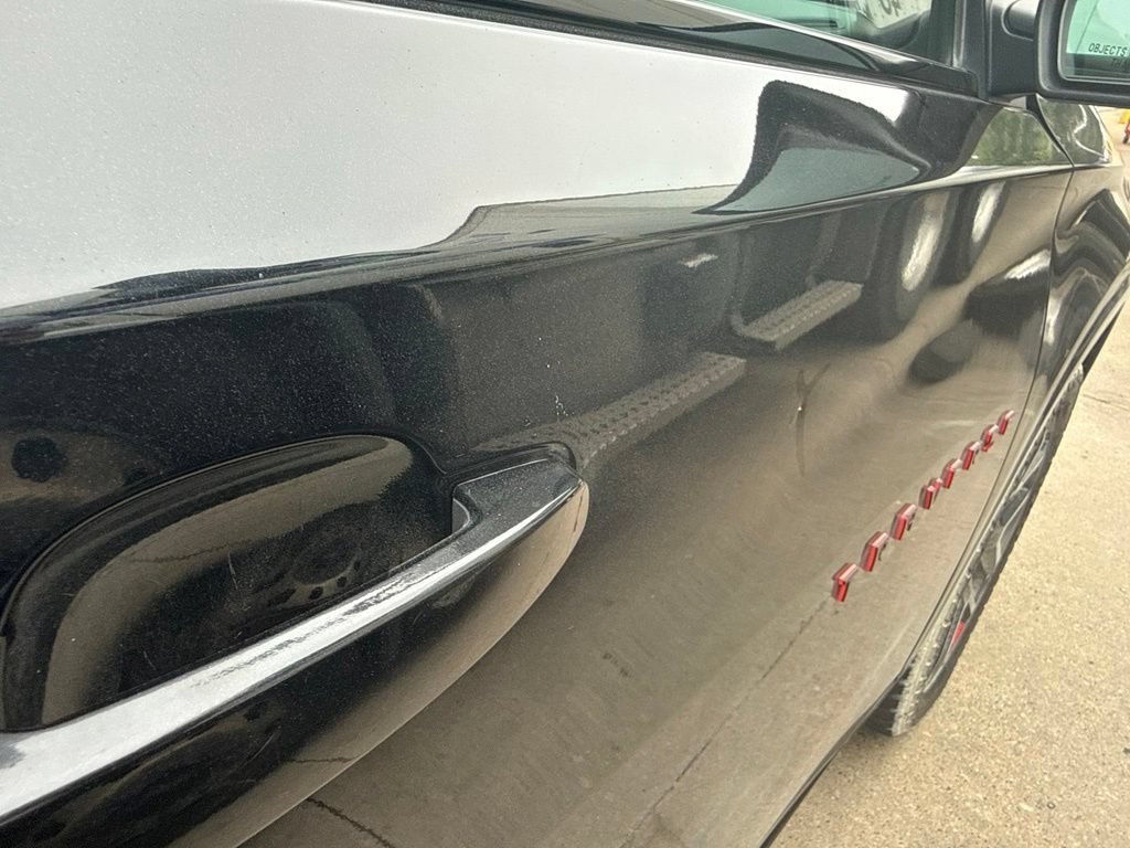 Used 2021 Chevrolet Traverse Premier w/ Redline Edition AWD/4WD image 9