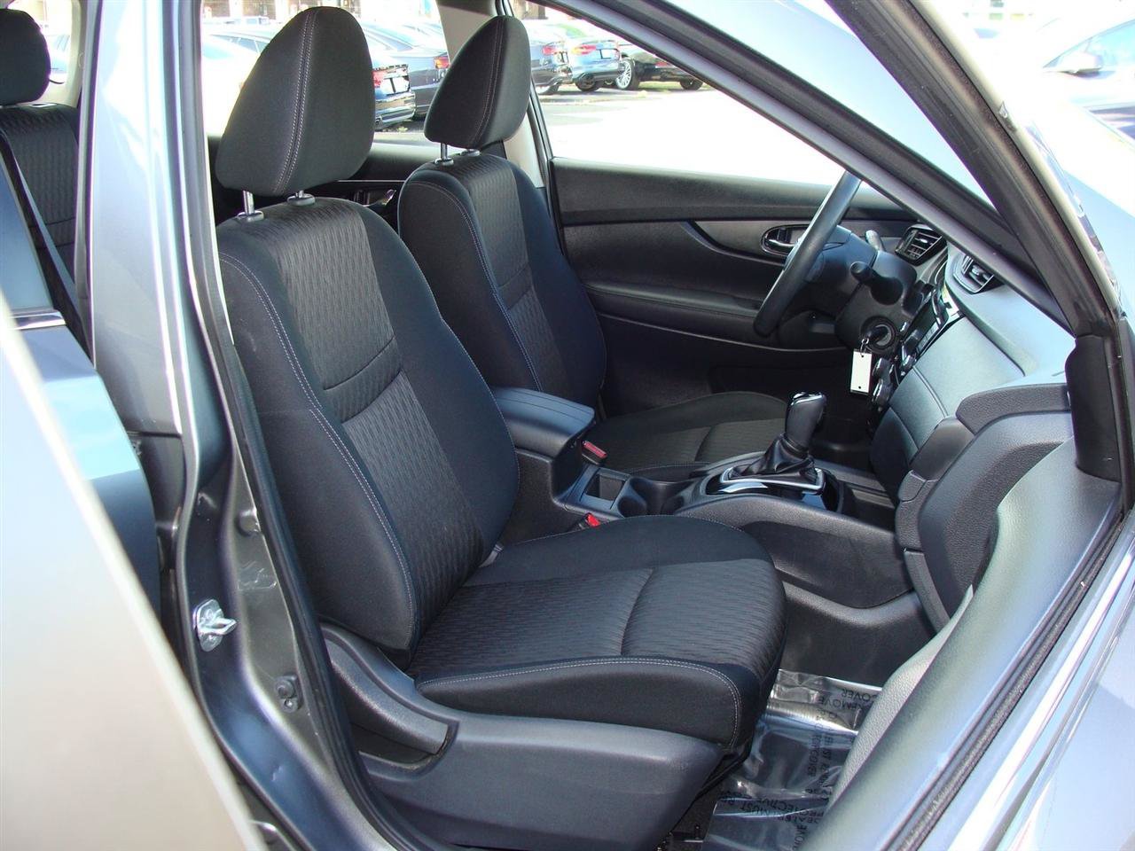 Used 2018 Nissan Rogue S AWD/4WD image 10
