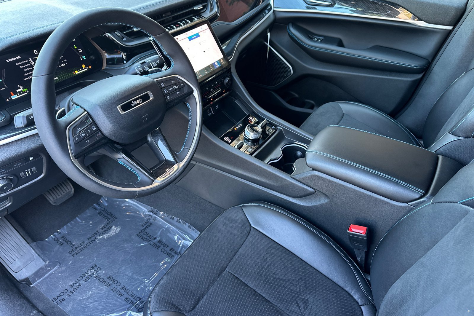 New 2023 Jeep Grand Cherokee Trailhawk 4xe AWD/4WD image 9