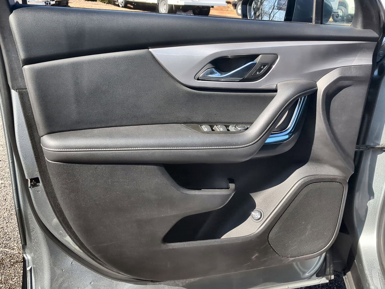 Used 2023 Chevrolet Blazer LT w/ Convenience Package image 21