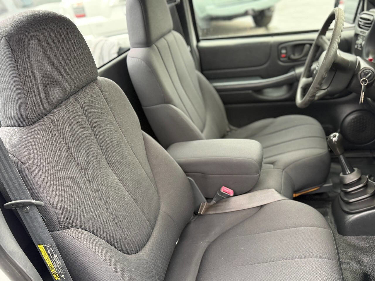 Used 2003 GMC Sonoma SL w/ Convenience Package image 80