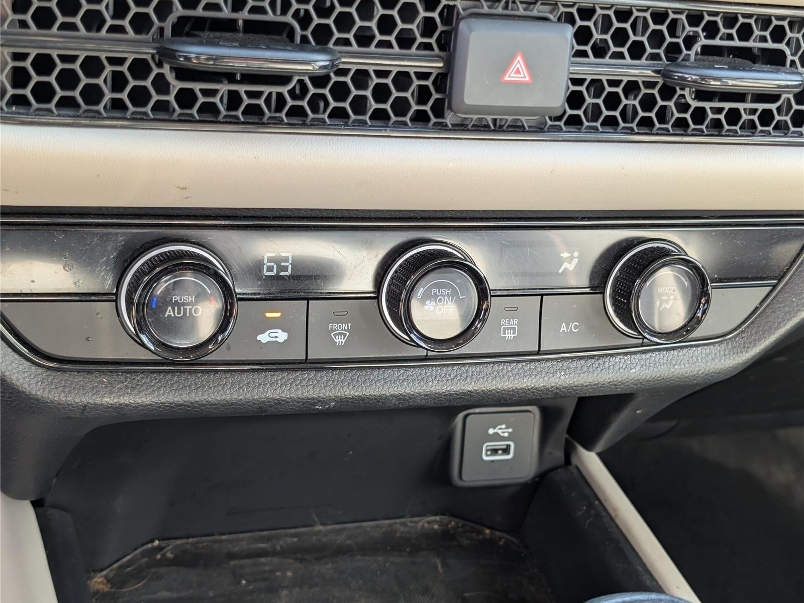 Used 2025 Honda HR-V LX image 24