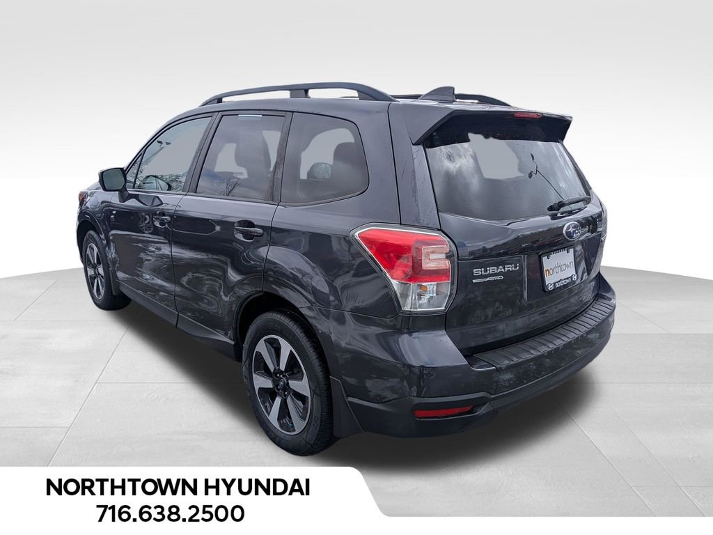 Used 2018 Subaru Forester 2.5i Premium w/ All-Weather Package image 3