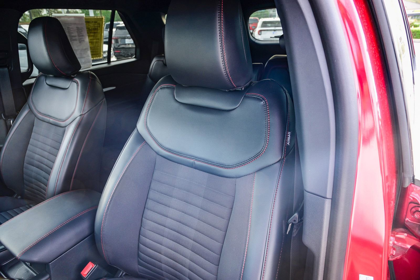 Used 2025 Ford Explorer ST-Line w/ Premium Package image 22