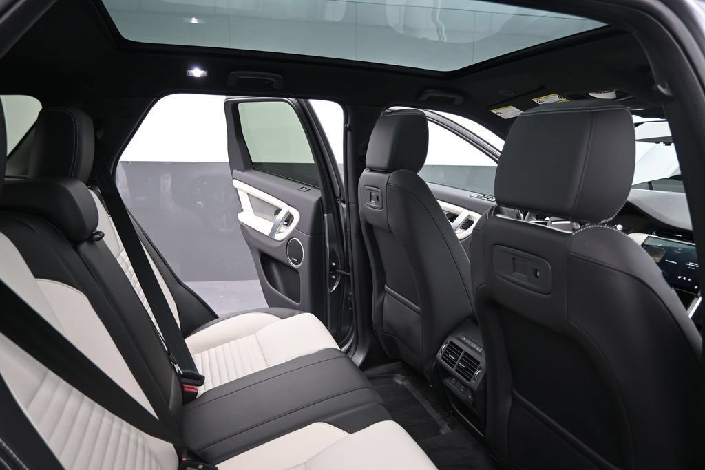 New 2026 Land Rover Discovery Sport Landmark AWD/4WD image 14