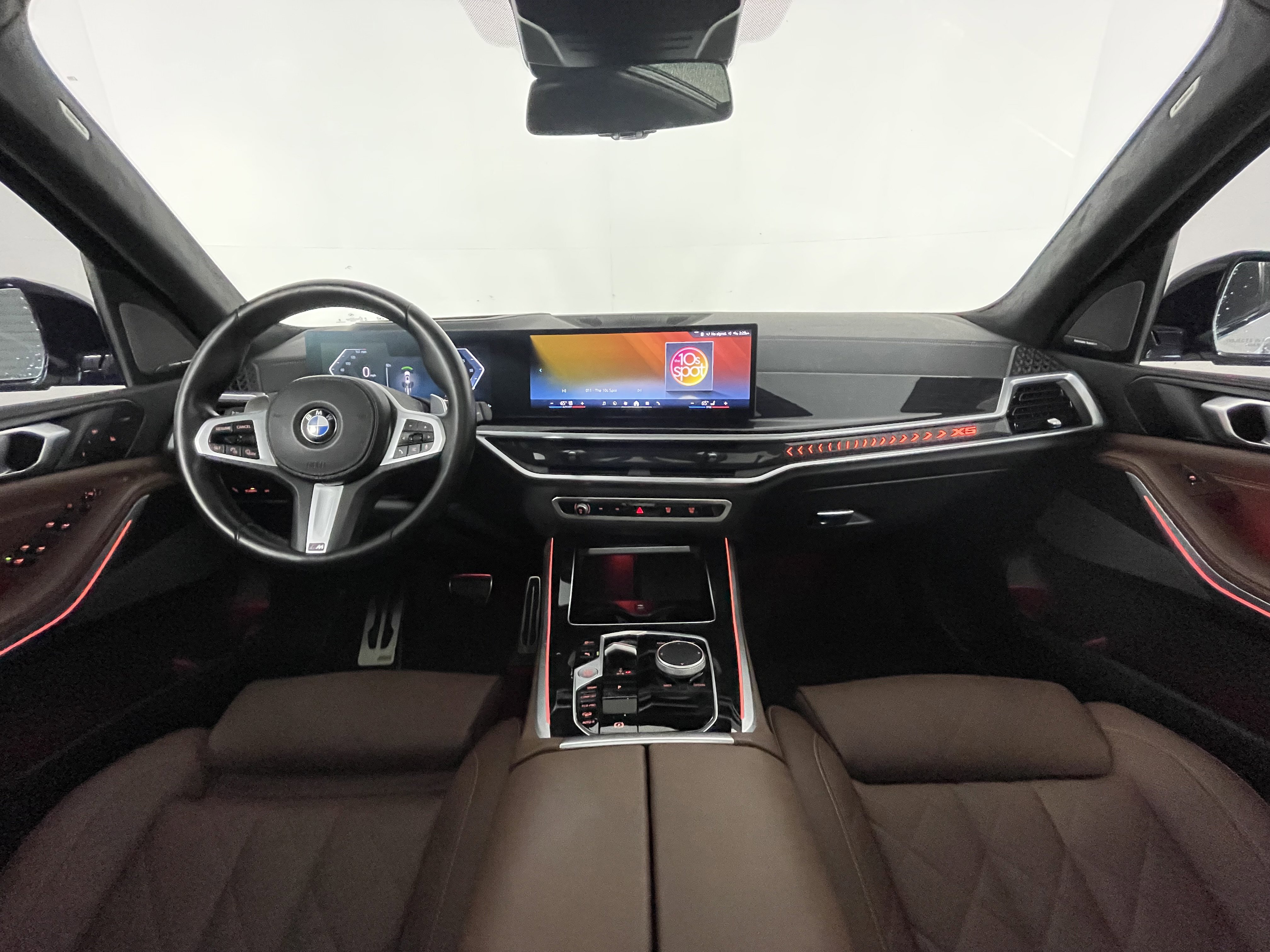 Used 2024 BMW X5 xDrive40i w/ M Sport Package image 11